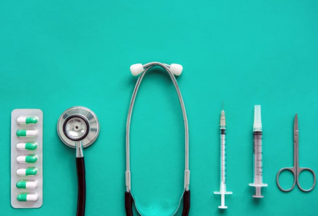 EQUIPAMENTOS MÉDICOS